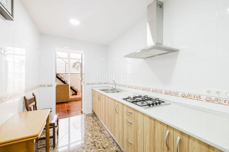 Foto 12271b86-7654-49c2-aea1-f3e9ccc1c812. Casa adossada amb calefacció a Centro Nerja
