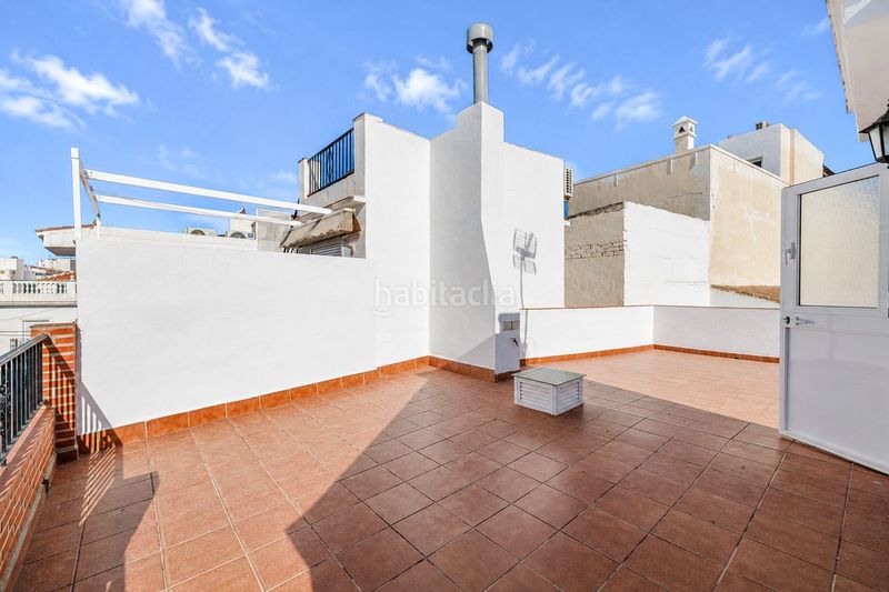 Foto a970395c-9b2c-41e2-8340-10afcd8149cb. Casa adossada amb calefacció a Centro Nerja