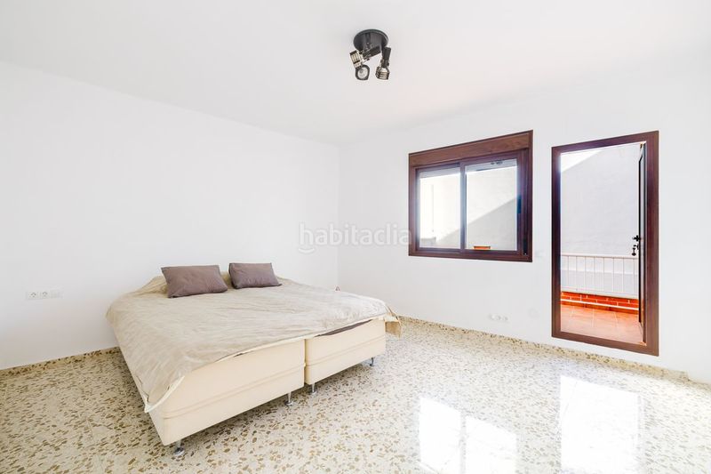Foto b3f2b316-f970-4a7e-9d67-b4f0d4fcbcd4. Casa adossada amb calefacció a Centro Nerja
