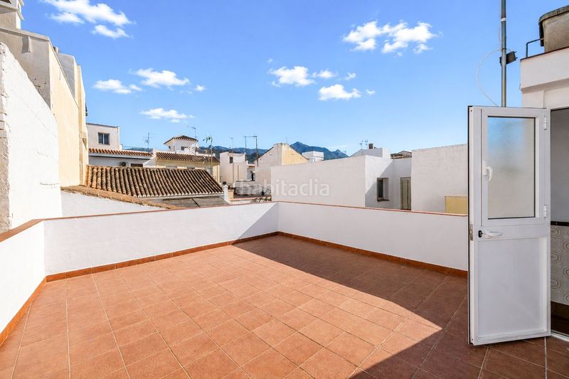 Foto c0b169f1-d0fe-4c32-a02d-0a71996baf64. Casa adossada amb calefacció a Centro Nerja
