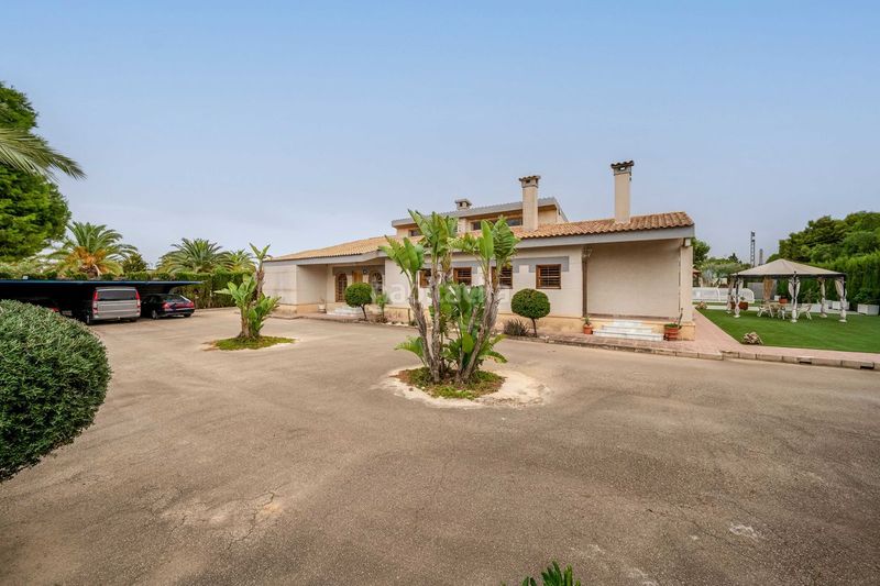 Foto 5a911622-5bc4-471e-bd8a-a8e349693edf. Casa amb calefacció aparcament piscina a La Algoda - Matola - Llano de San José Elche / Elx