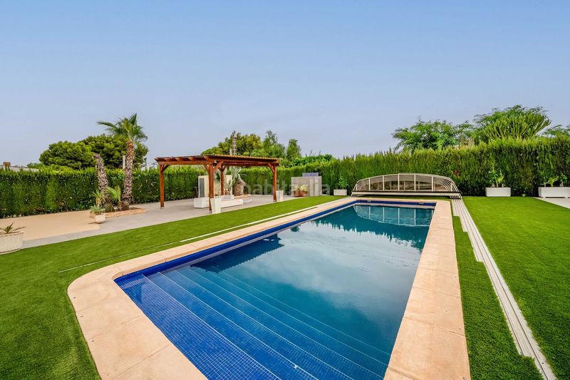 Foto d9eca57a-376a-40d7-a6a7-703e784181d3. Casa amb calefacció aparcament piscina a La Algoda - Matola - Llano de San José Elche / Elx