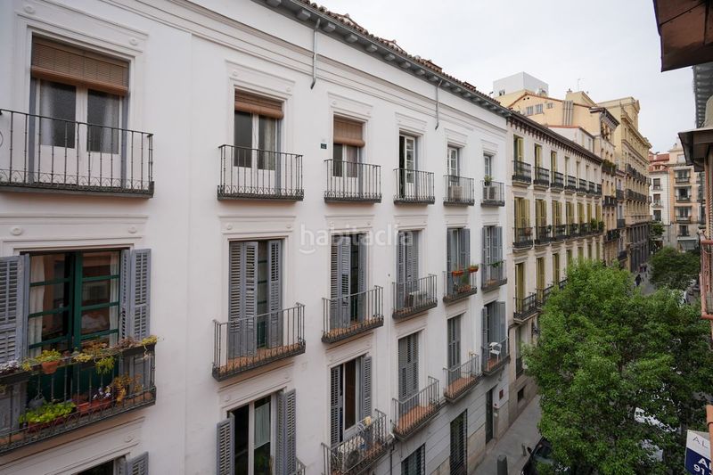 Foto 47d88489-6f1f-4616-941c-fde0a742a069. Dúplex amb calefacció aparcament a Embajadores-Lavapiés Madrid
