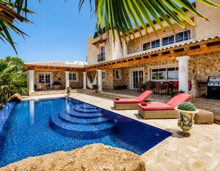 Rent House in Roca Llisa