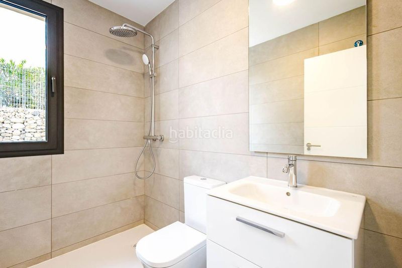 Foto 068a59fb-8b2c-4529-8901-77d47382a101. Casa adossada amb calefacció aparcament piscina a Mijas