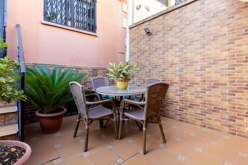 Foto e1062f69-77c6-410f-ad76-e02dc6cf7173. Casa aparellada amb calefacció aparcament a Alaquàs