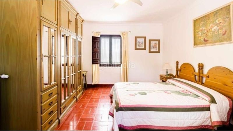 Foto 5a313658-8cba-4e60-8ce1-36688d59e983. Casa amb calefacció piscina a Marchena