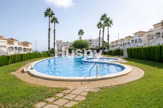 Casa aparellada  Avinguda d'escandinàvia