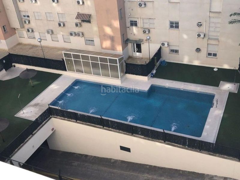 Foto 185c2e6c-6311-49c6-8b7c-cd664487137b. Dúplex amb calefacció aparcament piscina a Palmete Sevilla