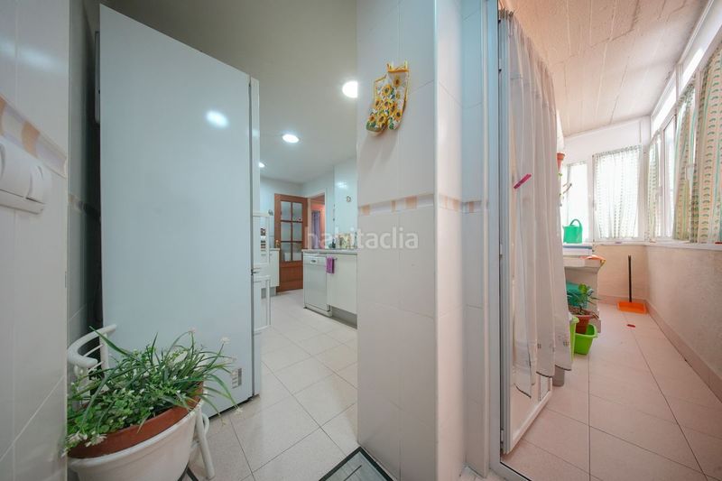 Foto 14a8b9c8-6af0-4eb0-8477-1094a45c170a. Pis amb calefacció a Adelfas Madrid