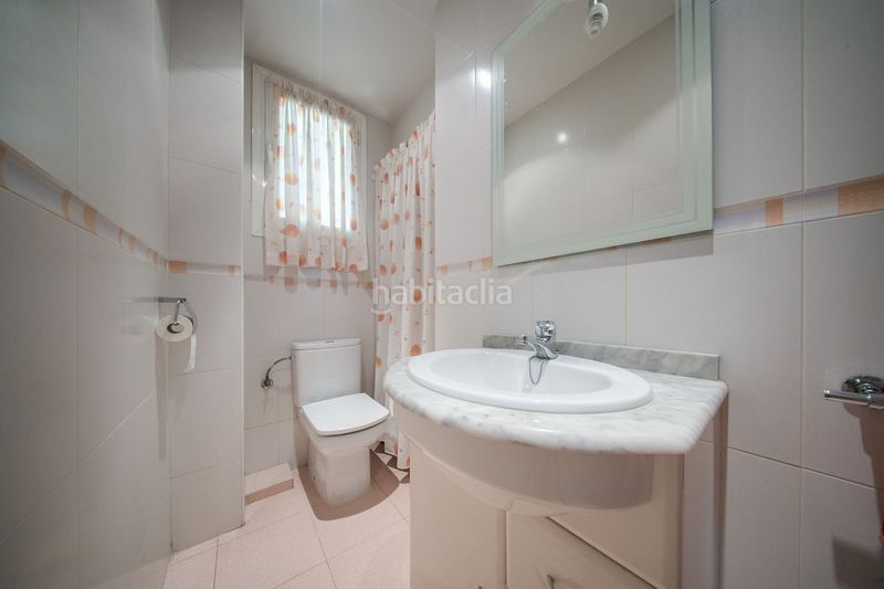 Foto b86d6bd5-6d63-45f3-b58c-4c8a701e516d. Pis amb calefacció a Adelfas Madrid