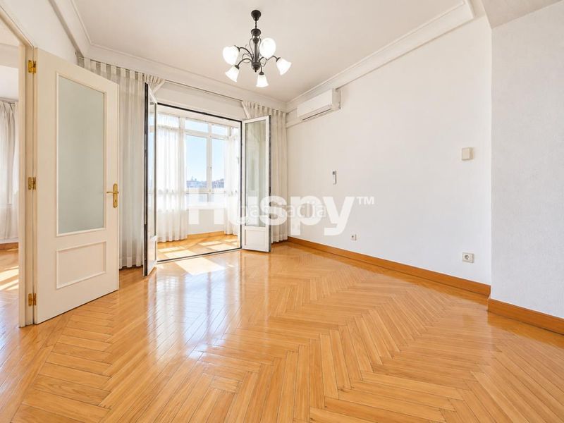 Foto 5056536f-d272-492e-a96c-f9095a34be4d. Piso en Adelfas Madrid