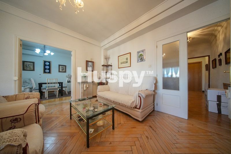 Foto f504b059-6297-4c4e-af7c-9ffee5ad3d1d. Piso en Adelfas Madrid