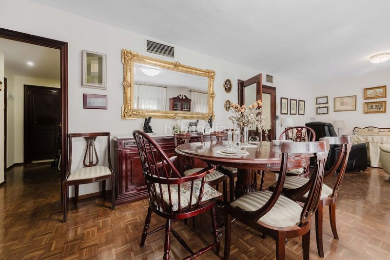 Foto d5bf7e4a-8064-4acd-800c-260df4dd079f. Etagenwohnung in plaza de san quintín 5 in Feria Sevilla