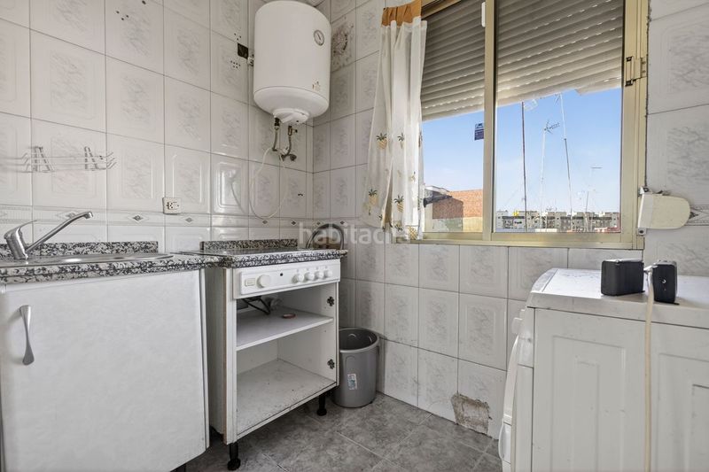 Foto 63a63c2a-c2aa-457d-990d-2b4072a14df6. Etagenwohnung mit heizung in Amate Sevilla