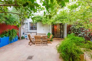 Casa adossada a Callejón Sánchez de Castro