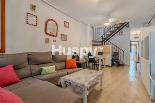 Casa adossada a Calle Andalucía