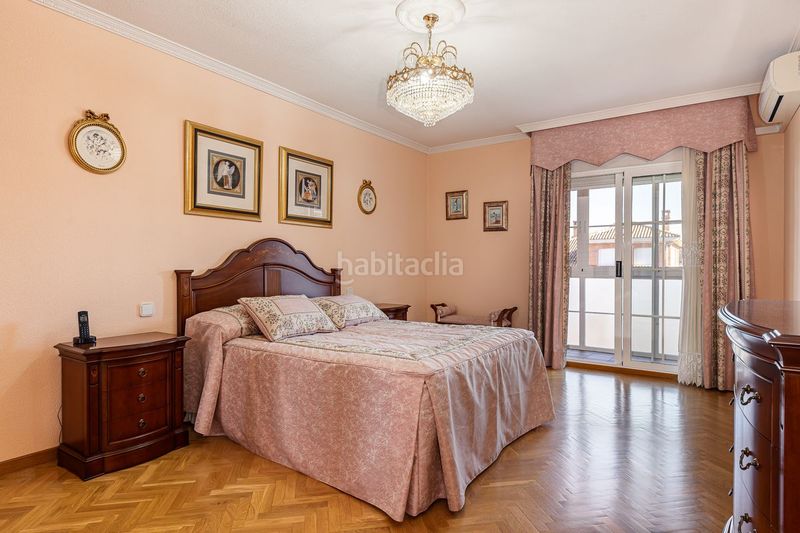 Foto 6112f4a0-f778-4bdc-8cf8-38a63173fa8e. Casa aparellada amb calefacció aparcament piscina a Villalbilla