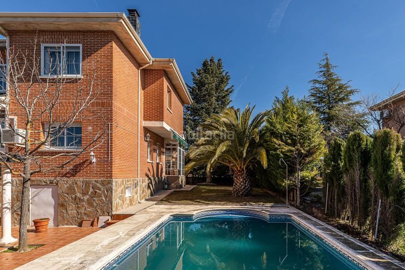 Foto b52e4b4e-7170-4d6e-a70a-d1d5af958fb8. Casa aparellada amb calefacció aparcament piscina a Villalbilla
