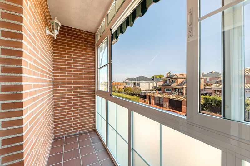 Foto e21ae3ba-2635-49df-97cc-e67c280649b3. Casa aparellada amb calefacció aparcament piscina a Villalbilla
