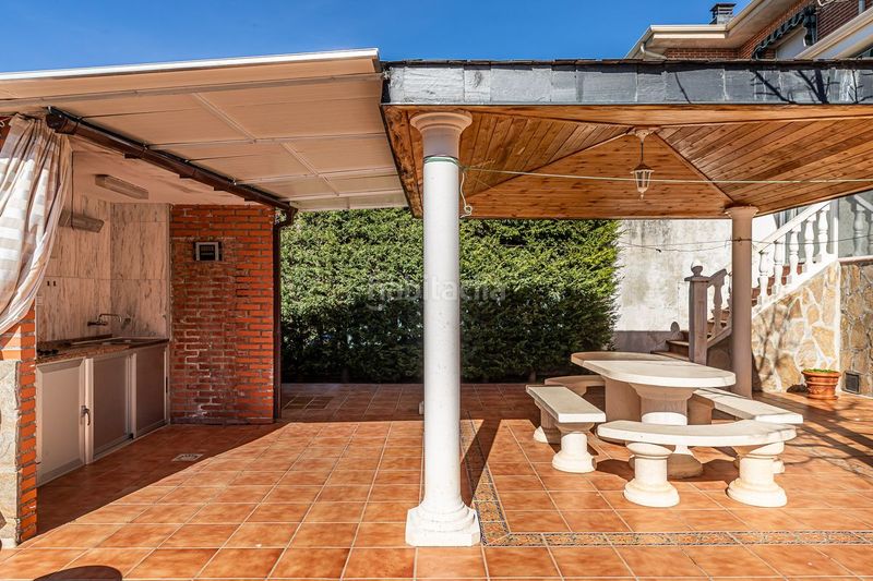 Foto f4a64c57-667b-4711-a8ac-4902683e4c53. Casa aparellada amb calefacció aparcament piscina a Villalbilla