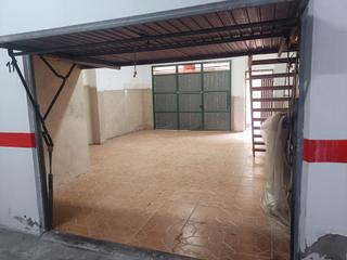 Aparcament cotxe  Calle vara del rey. Garaje a la venta alzira