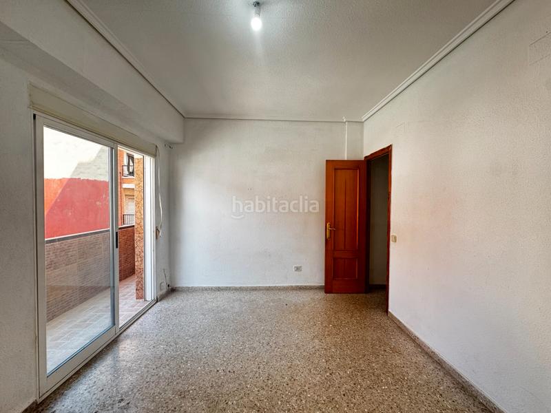 Foto 0853d0be-8657-4b5e-a76a-f4e5d5f37e4d. Piso  en venta en calle del poeta llombart en Sagunt