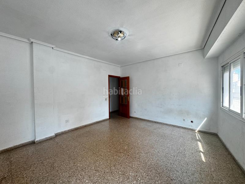 Foto 1ce90a7a-b6c5-4c14-bea1-f99ad01f6120. Piso  en venta en calle del poeta llombart en Sagunt