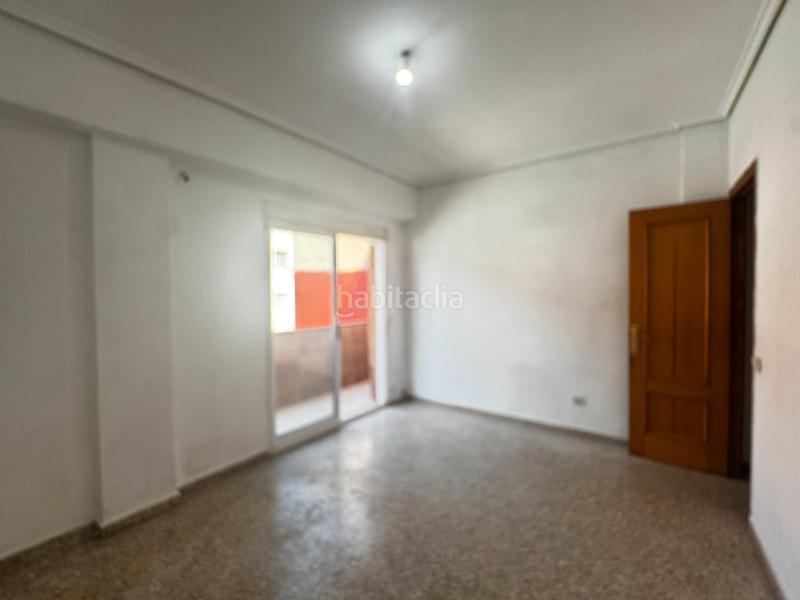 Foto 25a64317-d110-4a18-80da-c5cc5ef26da6. Piso  en venta en calle del poeta llombart en Sagunt