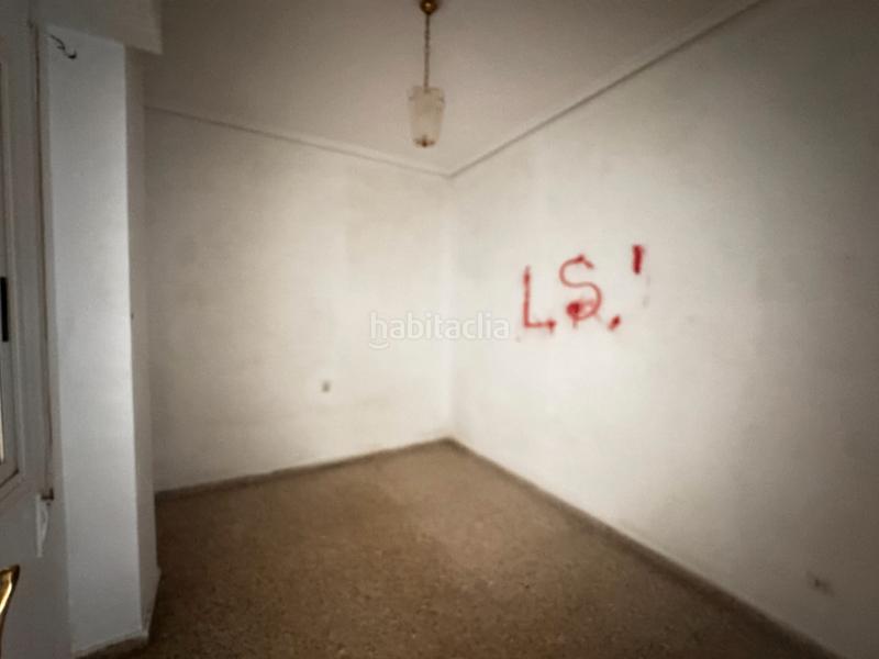 Foto df40fcad-2929-4998-8e5b-c0e536436f7a. Piso  en venta en calle del poeta llombart en Sagunt