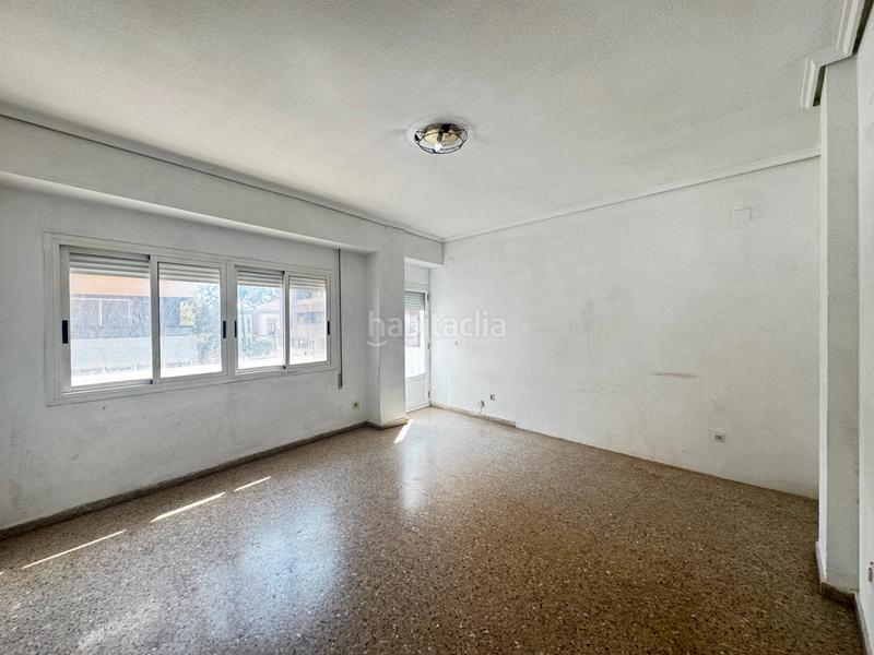Foto f0756dcc-b50b-4a22-9424-3fd6e1733e93. Piso  en venta en calle del poeta llombart en Sagunt