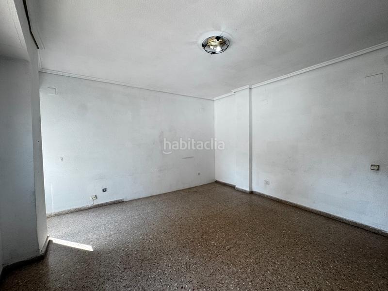 Foto f95a2e97-bbcd-4eaf-8f20-ae79d8b952f4. Piso  en venta en calle del poeta llombart en Sagunt