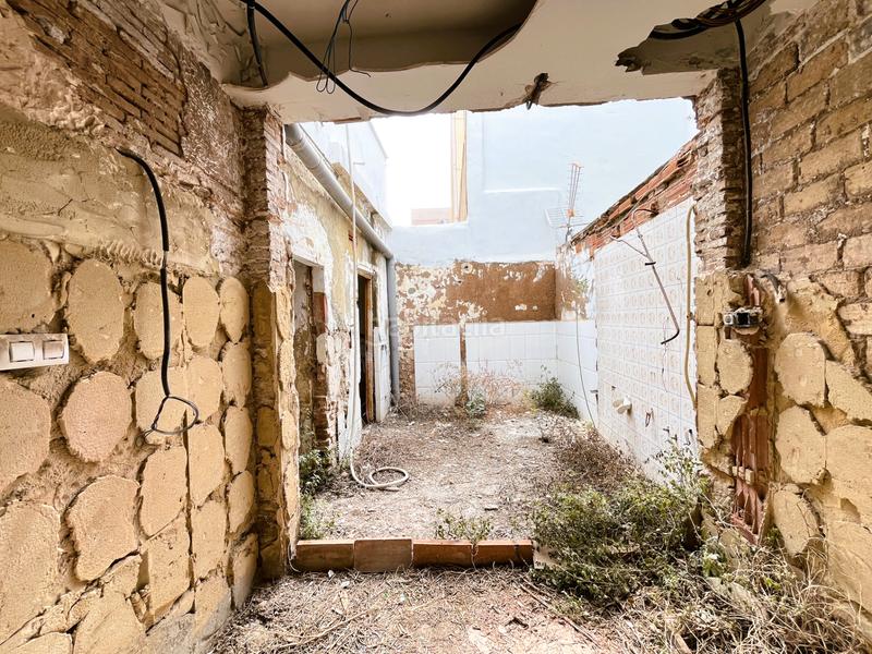 Foto 22e9fe0b-9d66-445b-b870-38e2415f6718. Planta baixa a playa puerto de Sagunto Sagunt