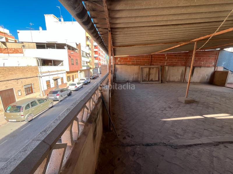 Foto 38175886-9c5a-40f6-b22a-2ca3c4cd89f1. Maison jumelée avec parking dans Avenida de Abril-9 de Octubre Sagunt