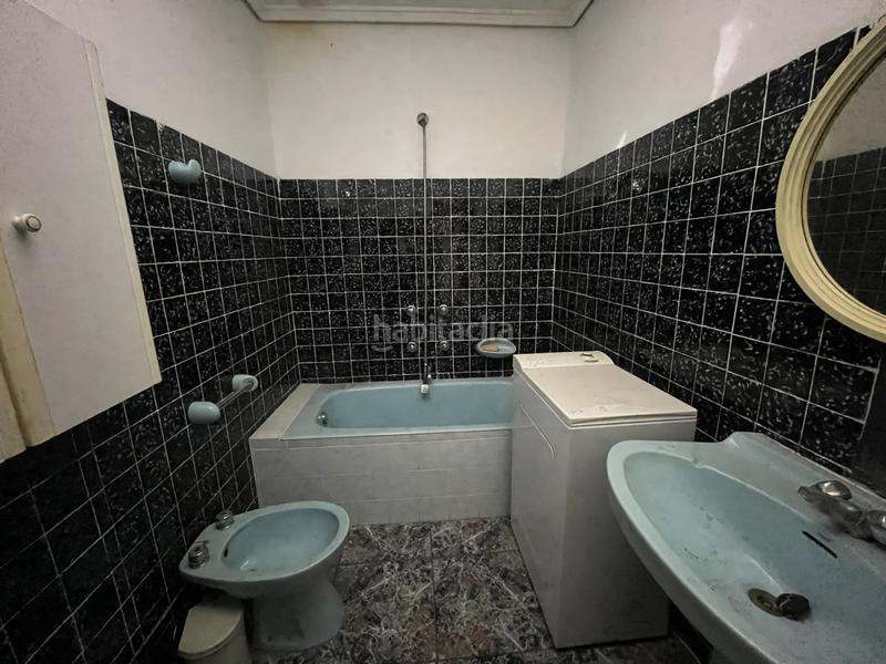 Foto 434c6270-d2db-49f8-9b10-d848e92039cb. Maison jumelée avec parking dans Avenida de Abril-9 de Octubre Sagunt