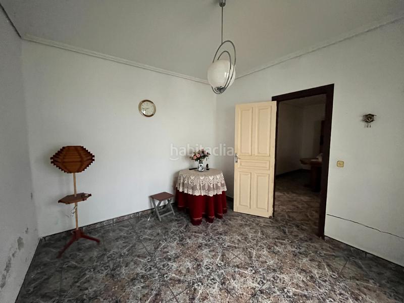 Foto 8bef3eeb-def7-49ef-aa2b-3977b10b5dec. Maison jumelée avec parking dans Avenida de Abril-9 de Octubre Sagunt