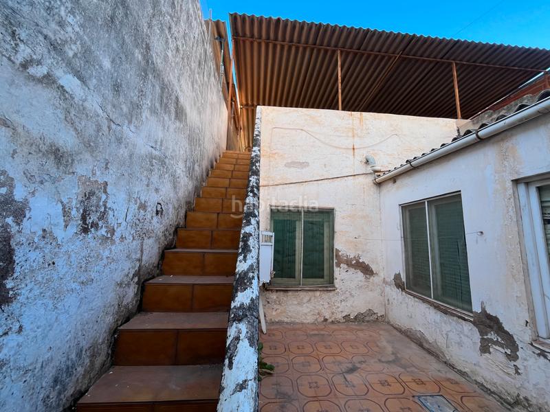 Foto 8dba7d3b-0b3a-4aa9-b1ca-3d4b0494d4f9. Maison jumelée avec parking dans Avenida de Abril-9 de Octubre Sagunt