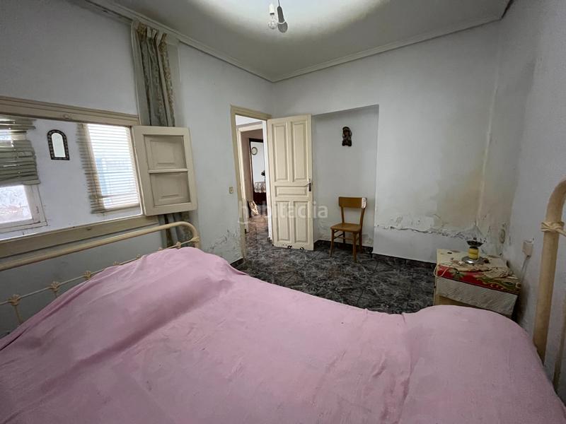 Foto b52d059f-5803-4749-a2e2-90ec6addc9ad. Maison jumelée avec parking dans Avenida de Abril-9 de Octubre Sagunt