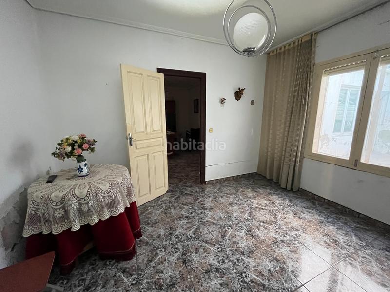 Foto db9d8568-22e4-48ef-b173-3134b4a05333. Maison jumelée avec parking dans Avenida de Abril-9 de Octubre Sagunt