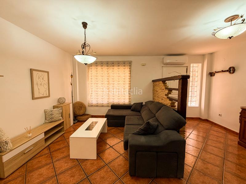 Foto 3d1c8625-1a2f-41f4-ba71-7fd4dd72bd6a. Casa adossada amb aparcament a San José-Los Metales Sagunt