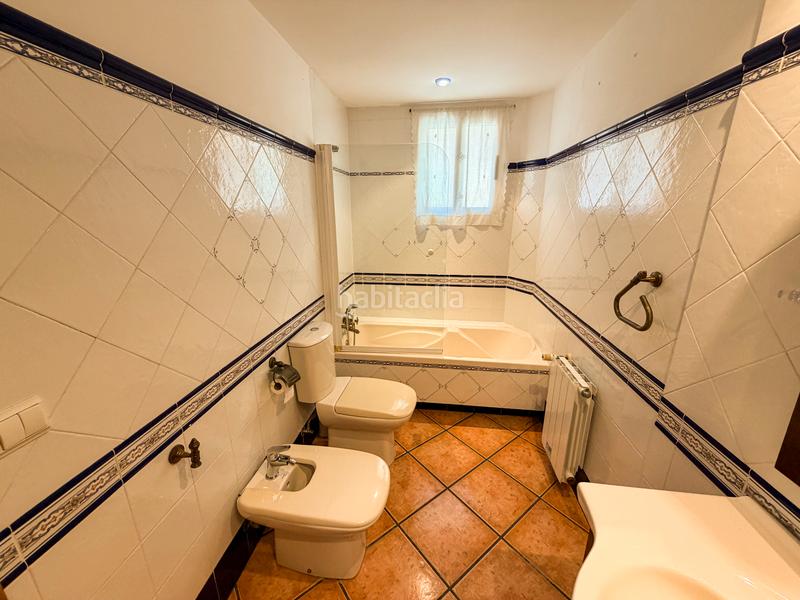 Foto 61ed9428-3c08-4db2-8ad4-479dc82b5b16. Casa adossada amb aparcament a San José-Los Metales Sagunt