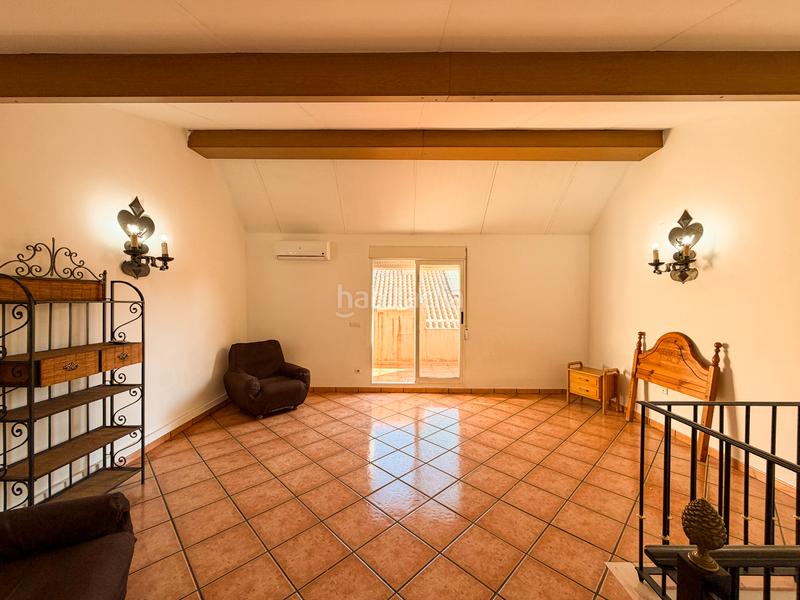 Foto 97f7c974-d1a0-4c31-87ed-ff0996bac8e1. Casa adossada amb aparcament a San José-Los Metales Sagunt