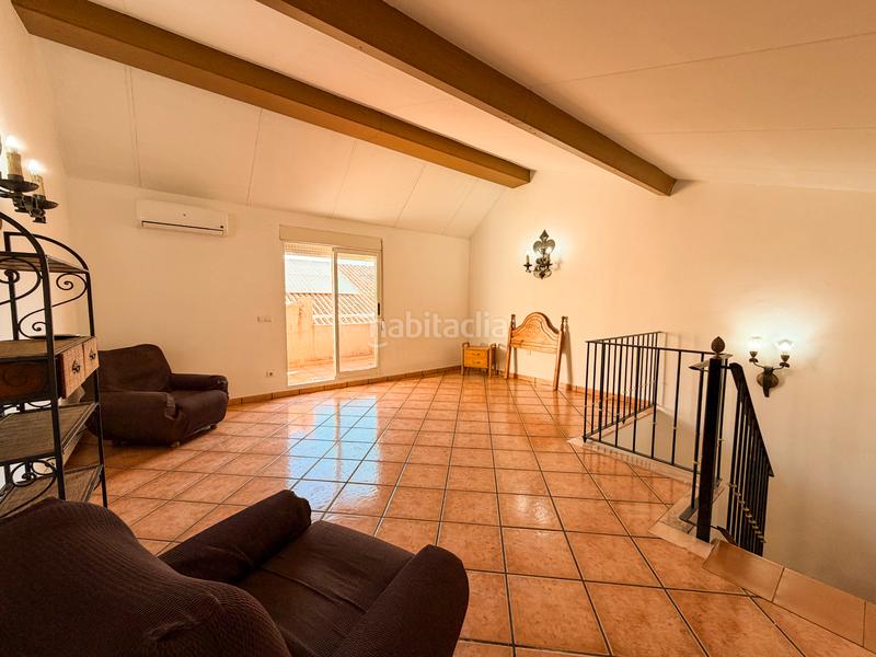 Foto c2a8b2db-bd89-4922-bb10-a9543685b87c. Casa adossada amb aparcament a San José-Los Metales Sagunt