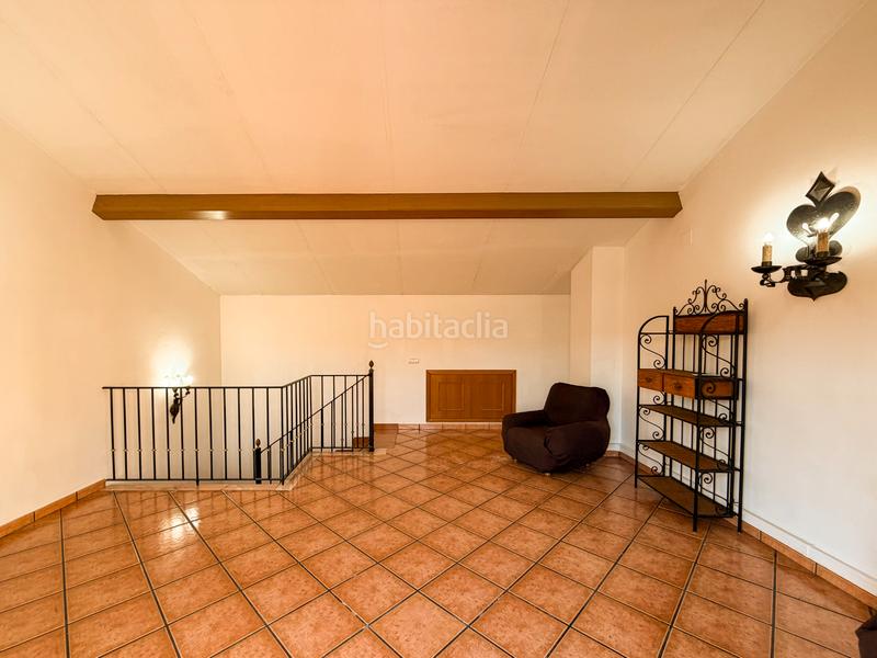 Foto e0de4d77-3ad9-49ae-ae76-48f51c8d8a58. Casa adossada amb aparcament a San José-Los Metales Sagunt