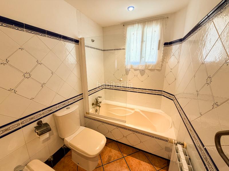 Foto e76ac43e-f5cc-4bd1-b0d1-09118918d61c. Casa adossada amb aparcament a San José-Los Metales Sagunt