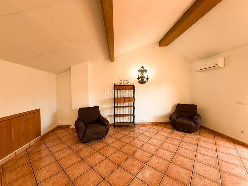 Foto ec12b8a2-76ed-44f2-97bd-7ac75b9f27a4. Casa adossada amb aparcament a San José-Los Metales Sagunt