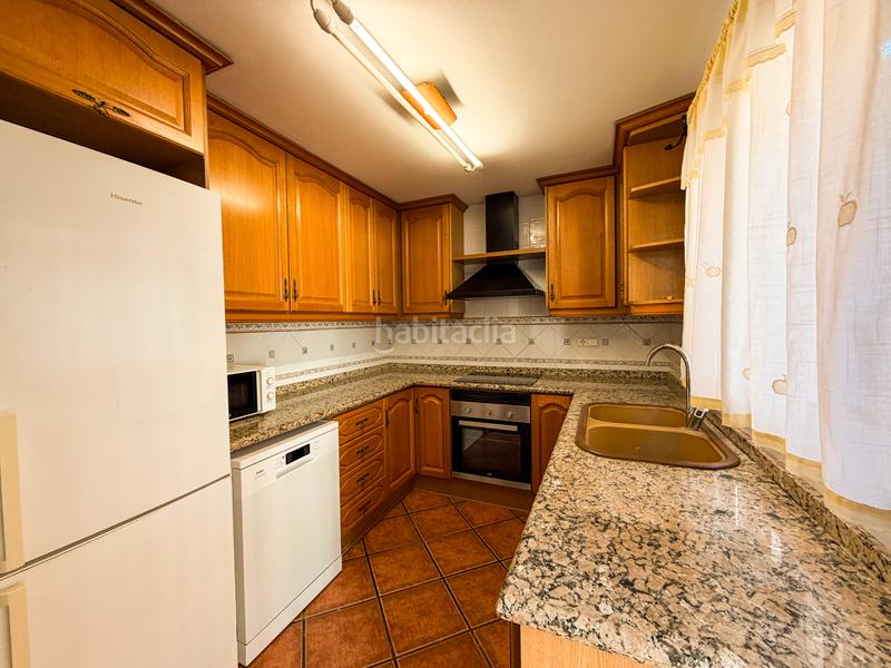 Foto f178cefa-3633-4bc5-a88b-3cb8961497ad. Casa adossada amb aparcament a San José-Los Metales Sagunt