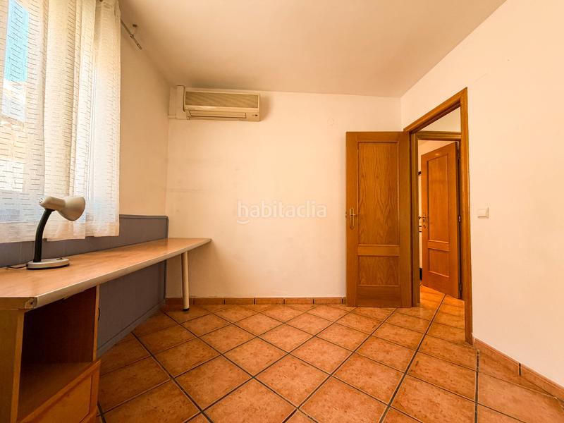 Foto f894e74c-60e0-4322-aaab-d151cad44846. Casa adossada amb aparcament a San José-Los Metales Sagunt