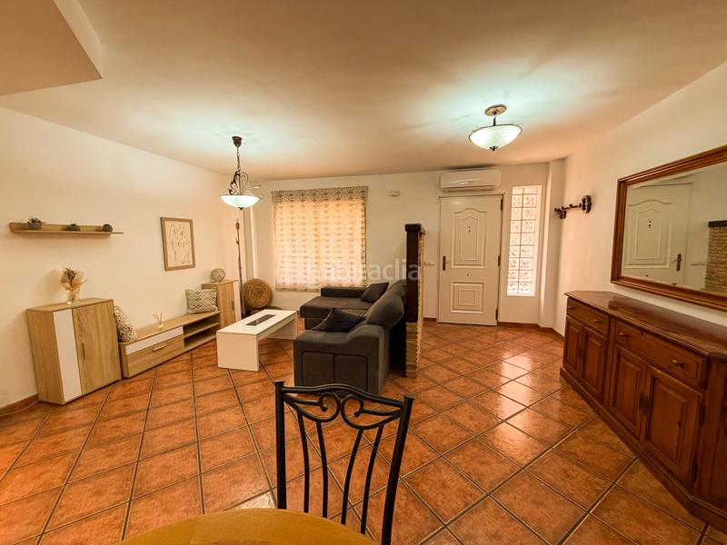 Foto fba212c3-a0bf-40f8-a384-c842ac5ad6fa. Casa adossada amb aparcament a San José-Los Metales Sagunt