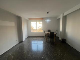 Appartement  Avinguda 9 d'octubre. ¡oportunidad única en el corazón comercial de puerto de sagunto!